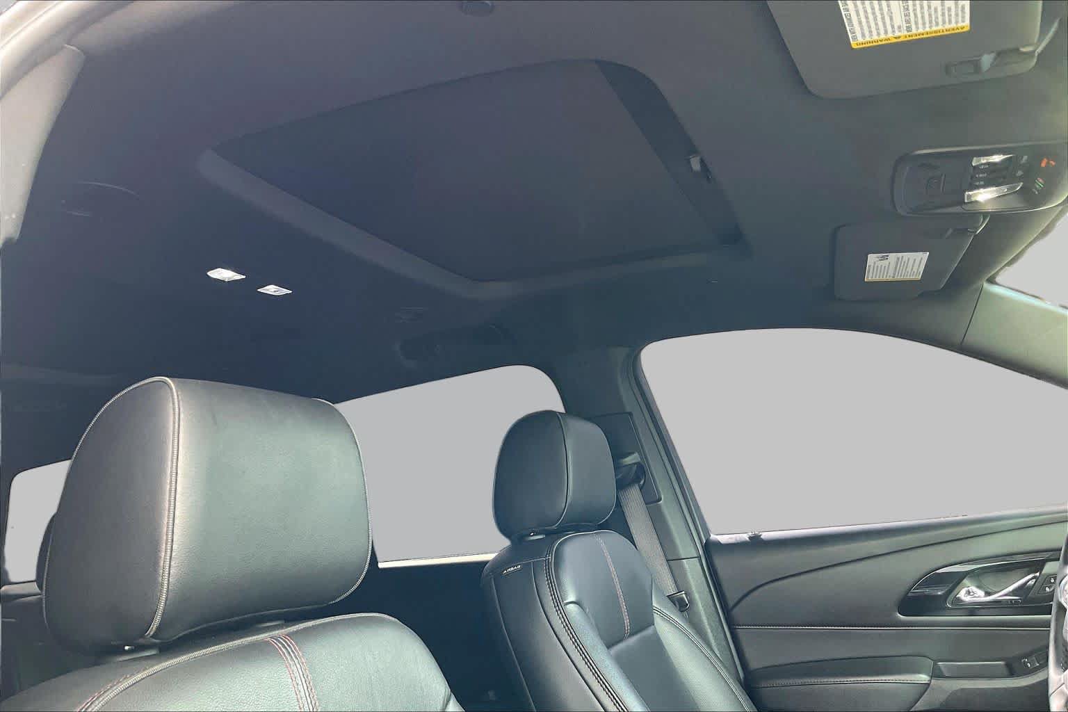 Used 2023 Chevrolet Traverse RS AWD/4WD image 13