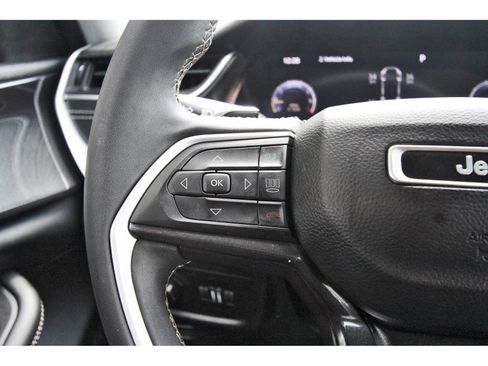 Used 2023 Jeep Grand Cherokee L Laredo RWD image 24