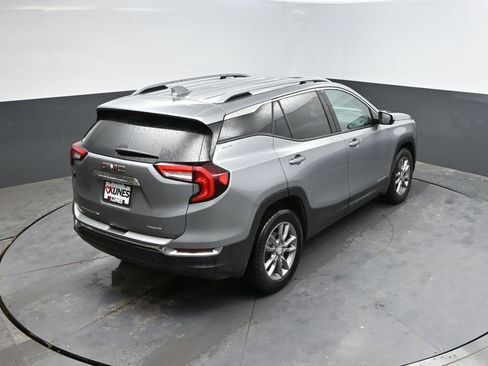 Used 2024 GMC Terrain SLT AWD/4WD image 17