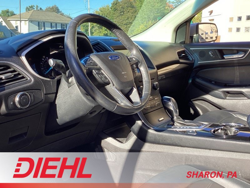 Used 2017 Ford Edge SEL w/ Equipment Group 201A AWD/4WD image 10
