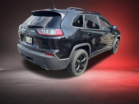 Used 2019 Jeep Cherokee Latitude Plus AWD/4WD image 10