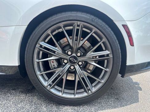 Used 2018 Chevrolet Camaro ZL1 RWD image 23