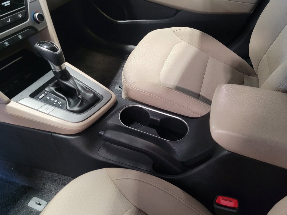 Used 2018 Hyundai Elantra SE w/ Cargo Package FWD image 26
