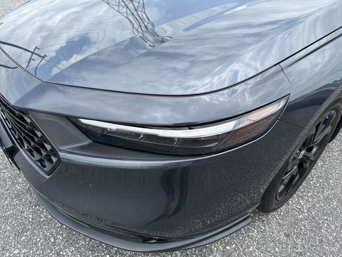Certified 2025 Honda Accord SE image 6