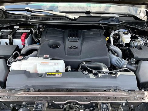 Used 2024 Toyota Tundra Limited w/ Power Package image 12