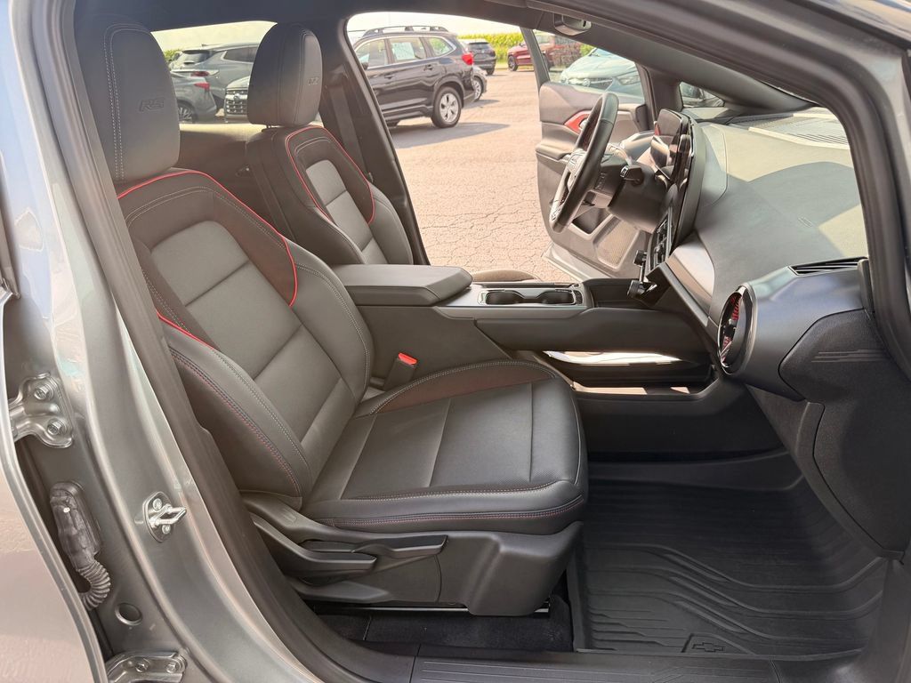 Used 2024 Chevrolet Equinox EV RS AWD/4WD image 31
