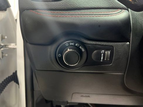 Used 2024 Dodge Durango GT RWD image 27