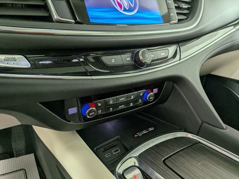 Used 2023 Buick Enclave Avenir image 28
