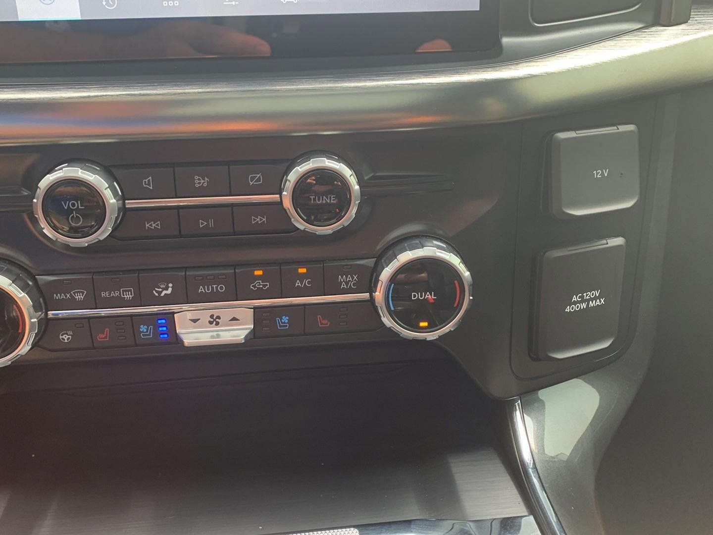 Used 2022 Ford F150 Lariat w/ Equipment Group 502A High AWD/4WD image 16