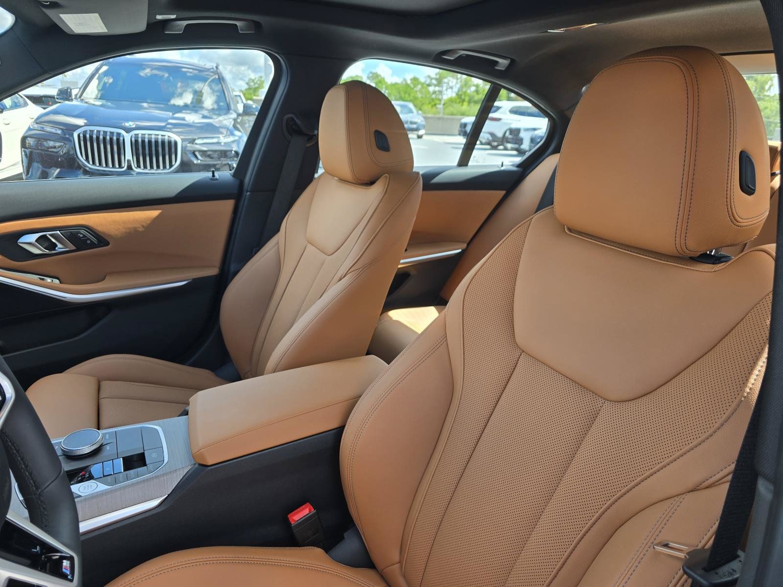 New 2026 BMW 330i Sedan w/ M Sport Package RWD image 7