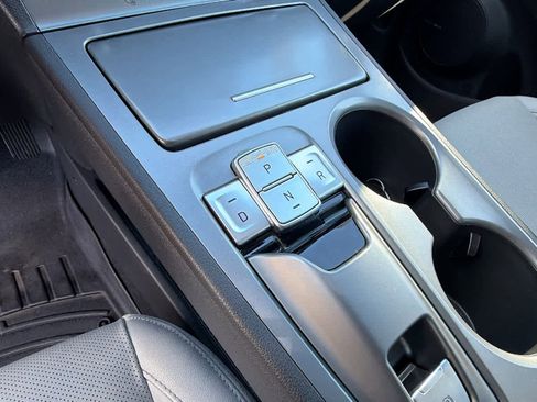 Used 2022 Hyundai Kona Limited image 13