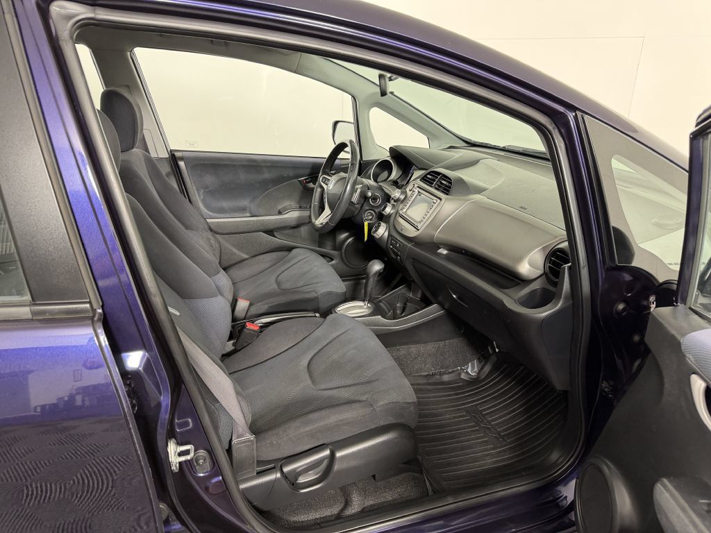Used 2010 Honda Fit Sport image 21