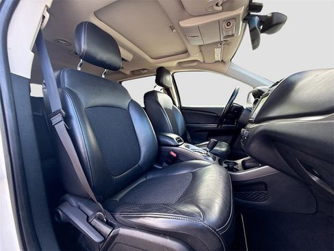 Used 2020 Dodge Journey Crossroad image 31