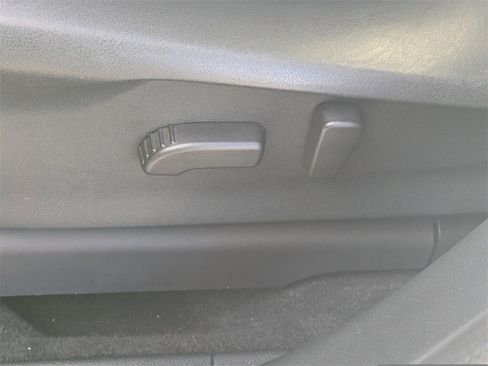 Used 2023 Subaru Ascent Premium w/ Convenience Package image 22