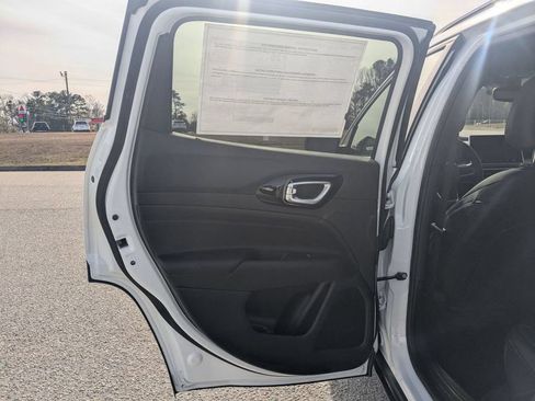 New 2026 Jeep Compass Latitude AWD/4WD image 25