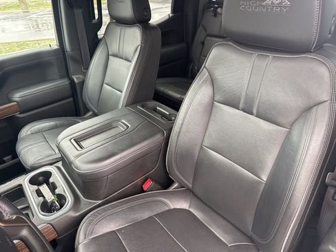 Used 2021 Chevrolet Silverado 1500 High Country w/ Technology Package image 15