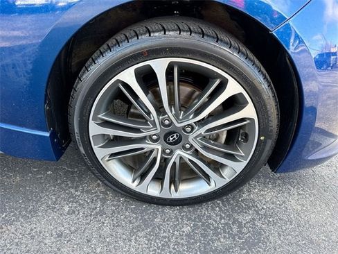 Used 2016 Hyundai Veloster Turbo image 10