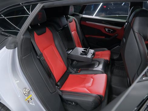 Used 2020 Lamborghini Urus Base image 37