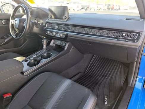 Used 2024 Honda Civic Sport image 9