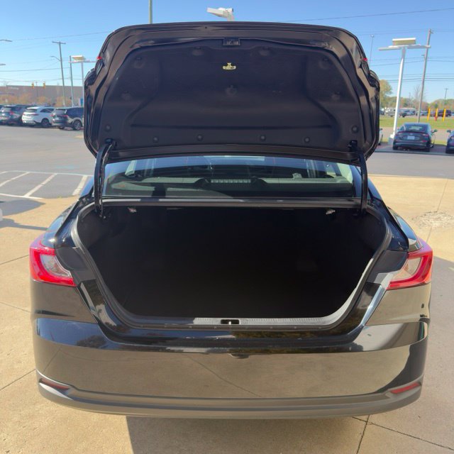 Used 2025 Toyota Camry LE FWD image 13