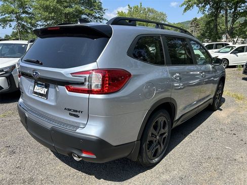 Used 2025 Subaru Ascent Onyx Edition w/ Onyx Package image 8