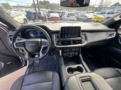 Used 2023 Chevrolet Tahoe Z71 w/ Luxury Package AWD/4WD image 12