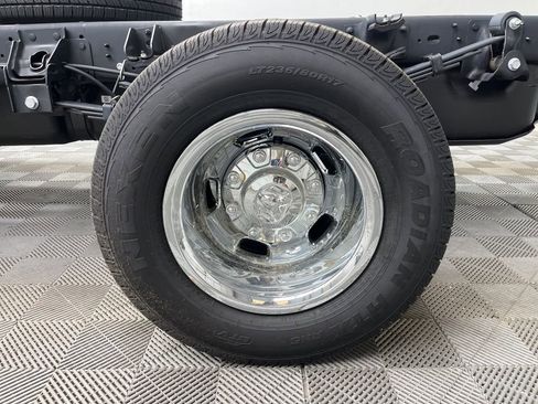 New 2026 RAM 3500 Tradesman w/ Chrome Appearance Group A AWD/4WD image 4