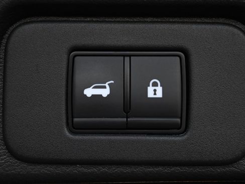 Used 2023 Nissan Rogue SV w/ SV Premium B Package AWD/4WD image 17