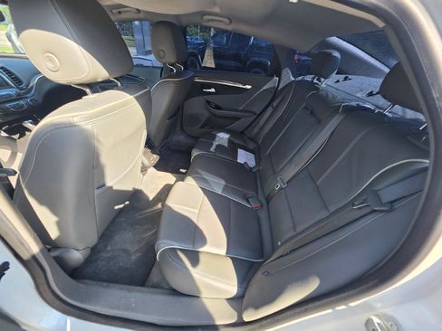 Used 2015 Chevrolet Impala LTZ FWD image 8