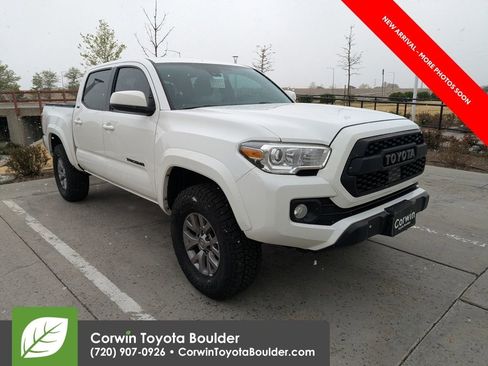 Used 2019 Toyota Tacoma SR5 image 1
