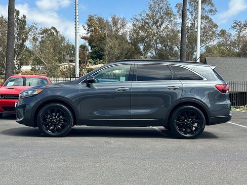 Used 2020 Kia Sorento S FWD image 2