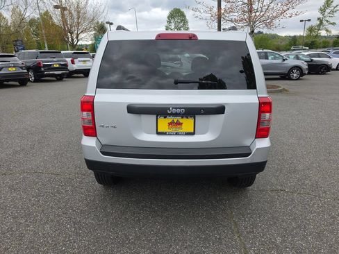 Used 2012 Jeep Patriot Sport AWD/4WD image 5