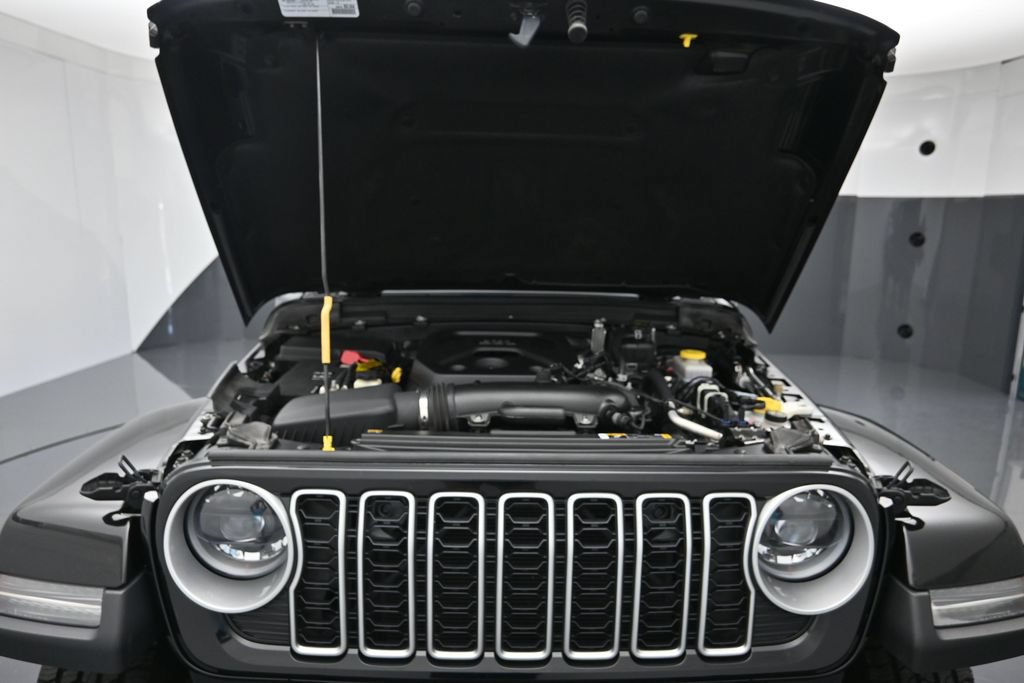 Used 2025 Jeep Wrangler Unlimited Sahara AWD/4WD image 27