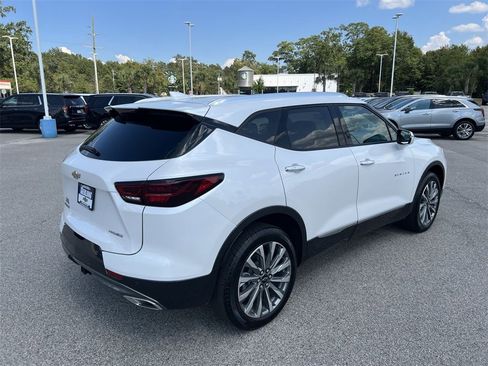 Used 2025 Chevrolet Blazer Premier w/ Driver Confidence II Package image 8