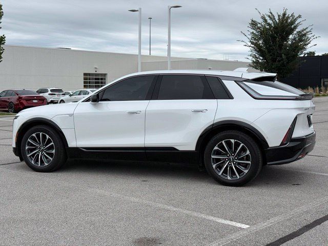 Used 2024 Cadillac Lyriq Sport AWD/4WD image 4