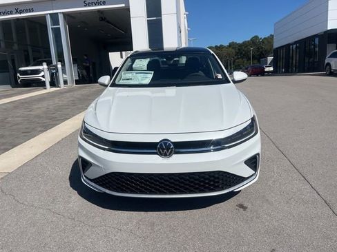 New 2026 Volkswagen Jetta SE FWD image 2
