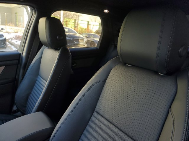 Used 2026 Land Rover Discovery Sport Landmark AWD/4WD image 22