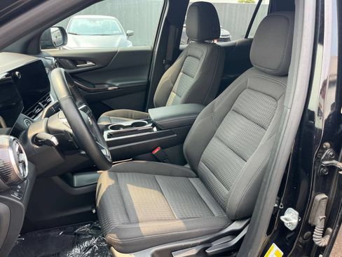 Used 2025 Chevrolet Equinox LT FWD image 35