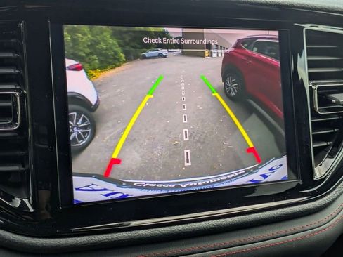 Used 2024 Dodge Durango GT image 23