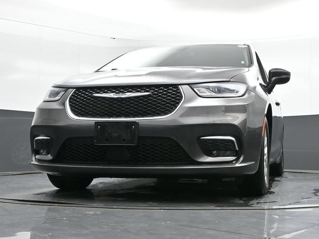 Used 2023 Chrysler Pacifica Touring-L FWD image 25