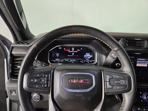 Used 2025 GMC Sierra 2500 AT4 AWD/4WD image 13