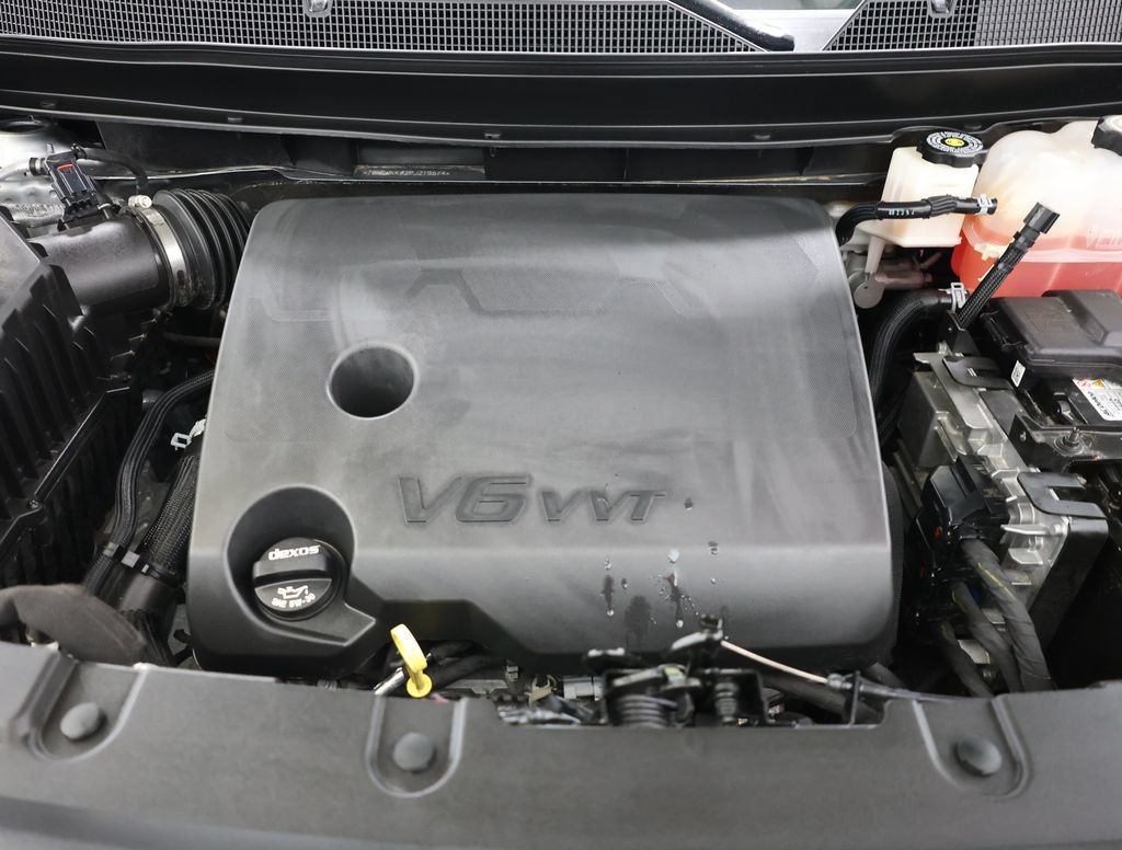 Used 2023 Chevrolet Traverse Premier AWD/4WD image 30