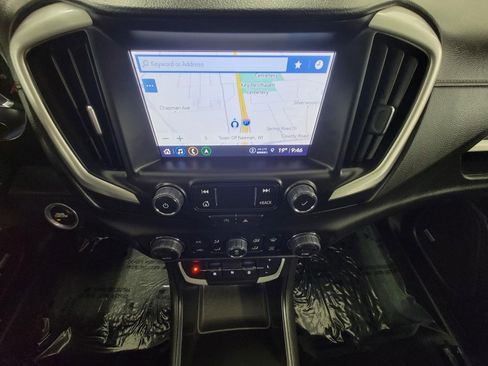 Used 2022 GMC Terrain SLT w/ Infotainment Package II image 7