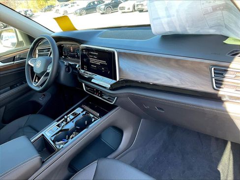 New 2026 Volkswagen Atlas SE image 10