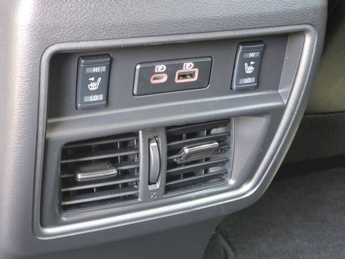 Used 2024 Nissan Murano SL FWD image 13