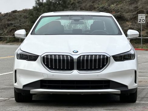 Used 2025 BMW 540i xDrive image 10