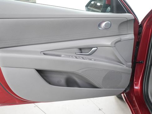 Used 2023 Hyundai Elantra SEL FWD image 17