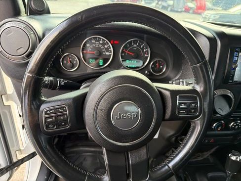 Used 2014 Jeep Wrangler Freedom Edition w/ Connectivity Group image 23