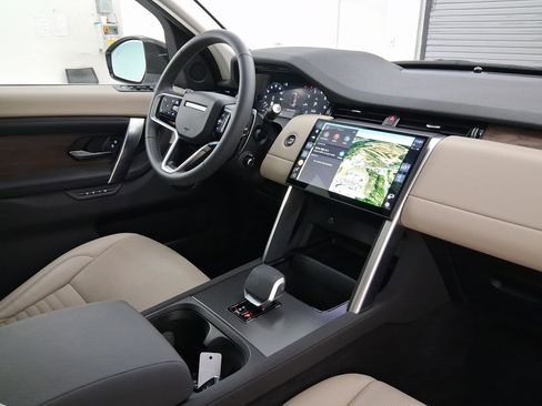 Certified 2025 Land Rover Discovery Sport S AWD/4WD image 21