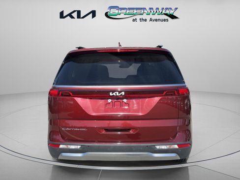 Certified 2022 Kia Carnival SX Prestige image 3